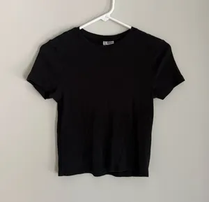 H&M Black Short Sleeve Crewneck Tee thumbnail 1