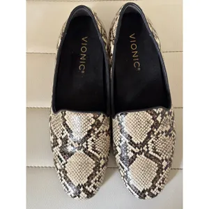 Vionic Willa Snakeskin Loafers Women 5 Smoking Slipper Almond Toe Tan Black Flat thumbnail 2