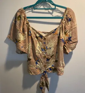 Aeropostale Floral Top thumbnail 1