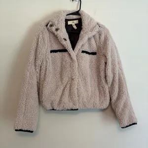 Thread Supply Ivory Soft Sherpa‎ Fuzzy Fleece Jacket Coat Black Trim small Snap thumbnail 1