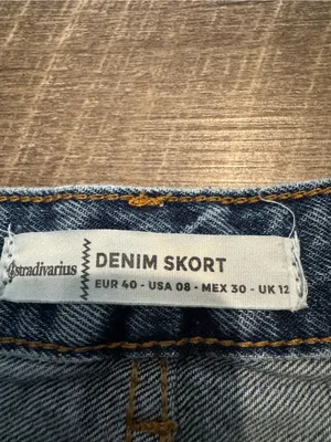 stradivarius Blue Distressed High-Rise Denim Skort thumbnail 3