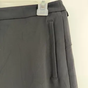 Lululemon On The Move Pants Black Size 6 27" Commuter Travel Trouser thumbnail 3