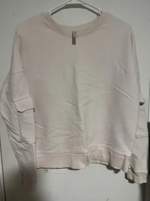 Fabletics crewneck thumbnail 1