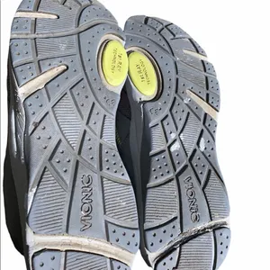 Vionic Kona size 8 1/2 1st Ray Technology tennis shoes thumbnail 6