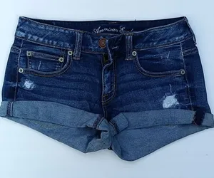 American Eagle Destroyed Super Stretch Shorts Sz 6 thumbnail 1
