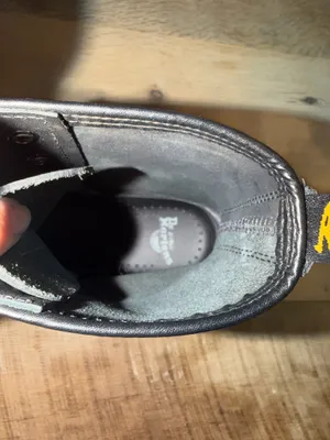 Doc martens books  thumbnail 4