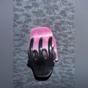 Set of Six Hair Claw Clips - Black, Leopard, Tortoise thumbnail 2