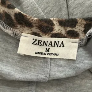 Zenana Women's Gray Animal Print Short Sleeve T-Shirt Front‎ Pocket Size M thumbnail 3