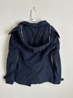 Coat . Retail $1100 thumbnail 2