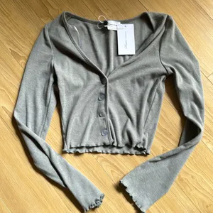 Lovers & Friends Gray Long Sleeve thumbnail 1