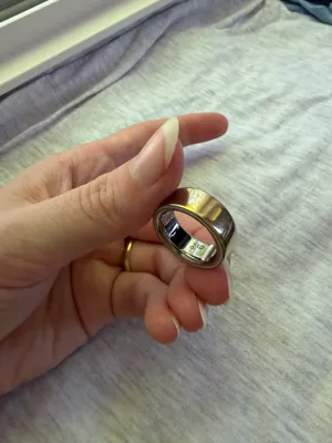 Oura Ring 4 - Gold Size 6 thumbnail 8