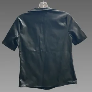 *NWOT* Leather‎ Button Up Short Sleeve Shirt-SM thumbnail 2
