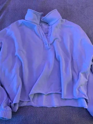 Sweater thumbnail 1