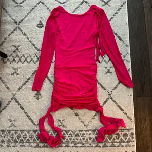 Amazon Long Sleeve Hot Pink Backless Dress thumbnail 4