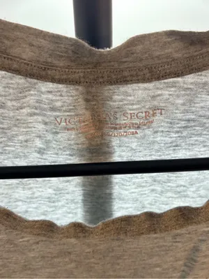 PINK Victoria's Secret Gray Short-Sleeve 'Bombshell' Graphic Tee thumbnail 3