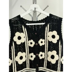 Crochet Knit Sweater Vest Floral Embroidered Cottagecore Grannycore Women’s M thumbnail 5