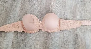 Victoria's Secret Peach Lace Bra 32C thumbnail 1