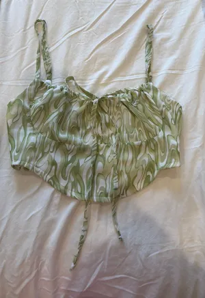 Kendall + Kylie Green Tank top thumbnail 1