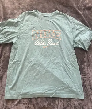 Nike T-Shirt thumbnail 1