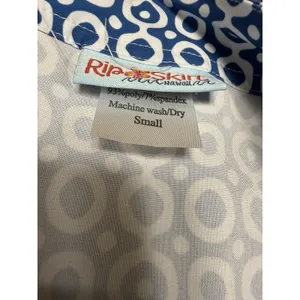 Rip Skirt Hawaii Dot Dot Dot Classic Blue and‎ White Print Size Small thumbnail 4