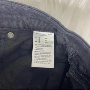 American Eagle Mom Jeans Black Distressed Denim Size 10 / 29 Long NWT thumbnail 3