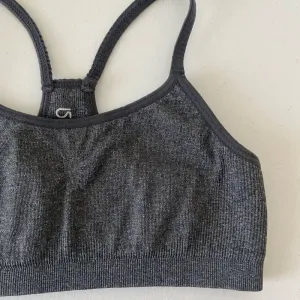 GAP fit women’s gray ribbed sports bra — medium‎ thumbnail 4