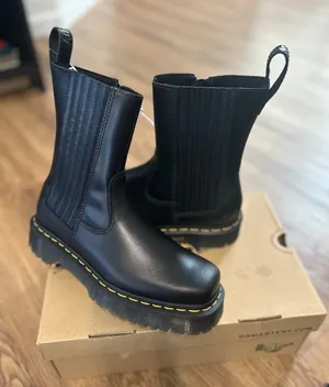 DR MARTENS Amaayah LO black leather zippered boots shoes women’s 7 new thumbnail 1