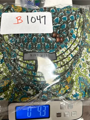 Boho Paisley Peasant Top in Green - Women thumbnail 10