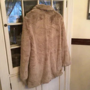HP💝Lucky Brand Women’s Faux Fur Jacket in khaki size medium thumbnail 5