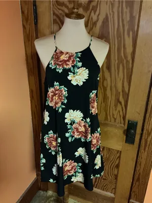 Ecote Entro Black Floral Halter Neck Swing Dress Medium Pockets thumbnail 4