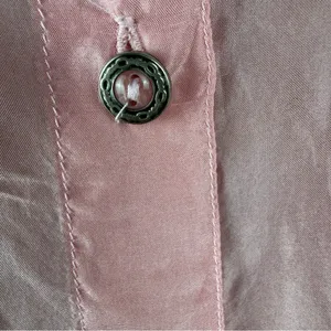 Vintage 100% Silk Blouse Button Down‎ Light Pink Sz Medium 90's Shoulder Pads thumbnail 12