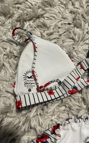 Hollister Bikini Set thumbnail 3