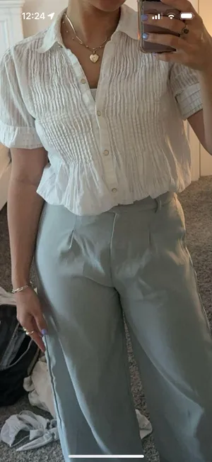 Liz Claiborne White Button Up thumbnail 3