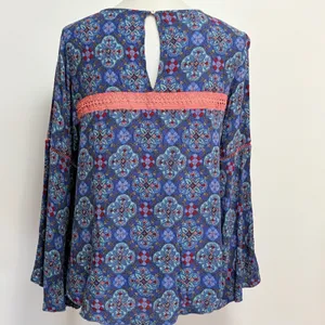 Hollister Bell Sleeve Blouse Large Blue Medallion Boho Crochet Trim Top thumbnail 6