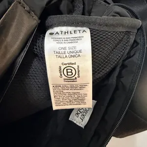 Athleta All About Large Crossbody Belt Bag‎ in Black thumbnail 4