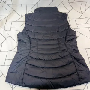 The North Face 550 Down Puffer Vest Small Black Quilted Full Zip Insulated thumbnail 7