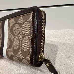 COACH Vintage Heritage Signature Stripe Zip Around‎ Accordion Wallet F42380 thumbnail 4