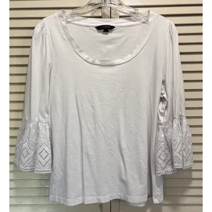 Banana Republic White Crochet 3/4 Bell Sleeve Top Size Medium Scoop‎ Neck thumbnail 1