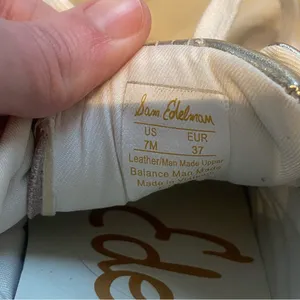 💕 2 For $10 Sam Edelman Boutique Brand Gold/Distressed Sneakers Size 7 thumbnail 5