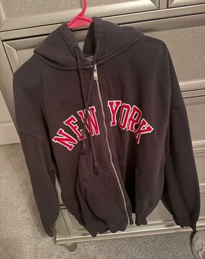 Brandy Melville zip up  thumbnail 1