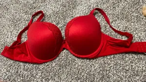 Victoria's Secret Bra thumbnail 4