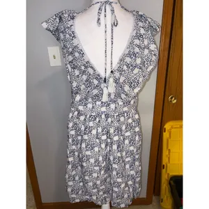 Anthropologie V-neck Plunge Tunic Mini Dress Blue White Floral Ruffle‎ Pockets thumbnail 4