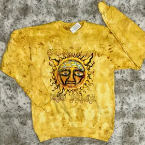 Urban Outfitters 🆕 NEW Sublime | 40 Oz To Freedom Yellow Sun Tie Dye Crewneck Sweatshirt thumbnail 4