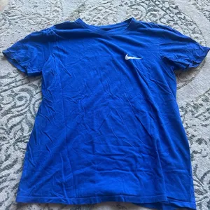 Nike Blue Short Sleeve Crew Neck Tee thumbnail 1