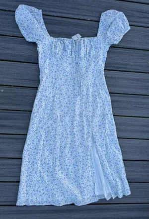 FORE blue floral boutique midi dress Size L thumbnail 1