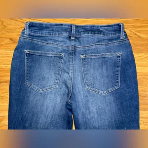 Maurices Distressed Cropped Cuffed Jeans Women’s Size Medium Regular thumbnail 14