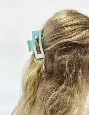 Boutique Hair Clip thumbnail 1