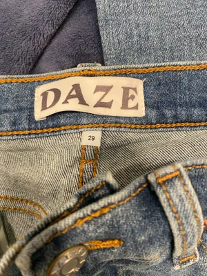 Women’s Daze Flare Cropped Jeans Blue Size 29 thumbnail 3