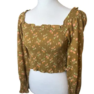 Aerie Smocked Bodice‎ Floral Crop Top Blouse Small Cottagecore Boho Chic Forest thumbnail 2