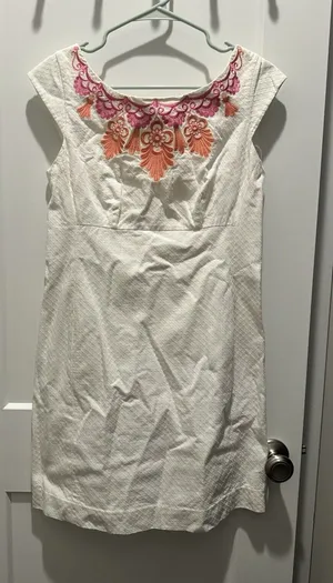 Lilly Pulitzer Dress White Quilt Embroidered Detail Dainty Shift Dress Small 6 thumbnail 1
